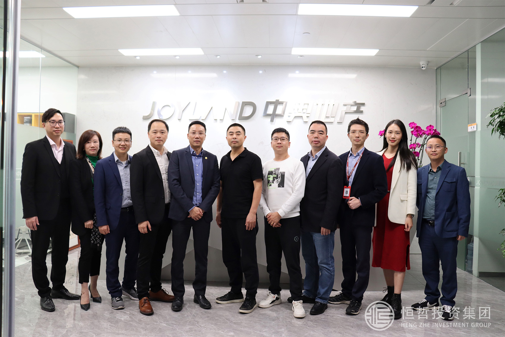 恒哲投資集團與中奧地產簽署戰(zhàn)略合作協(xié)議